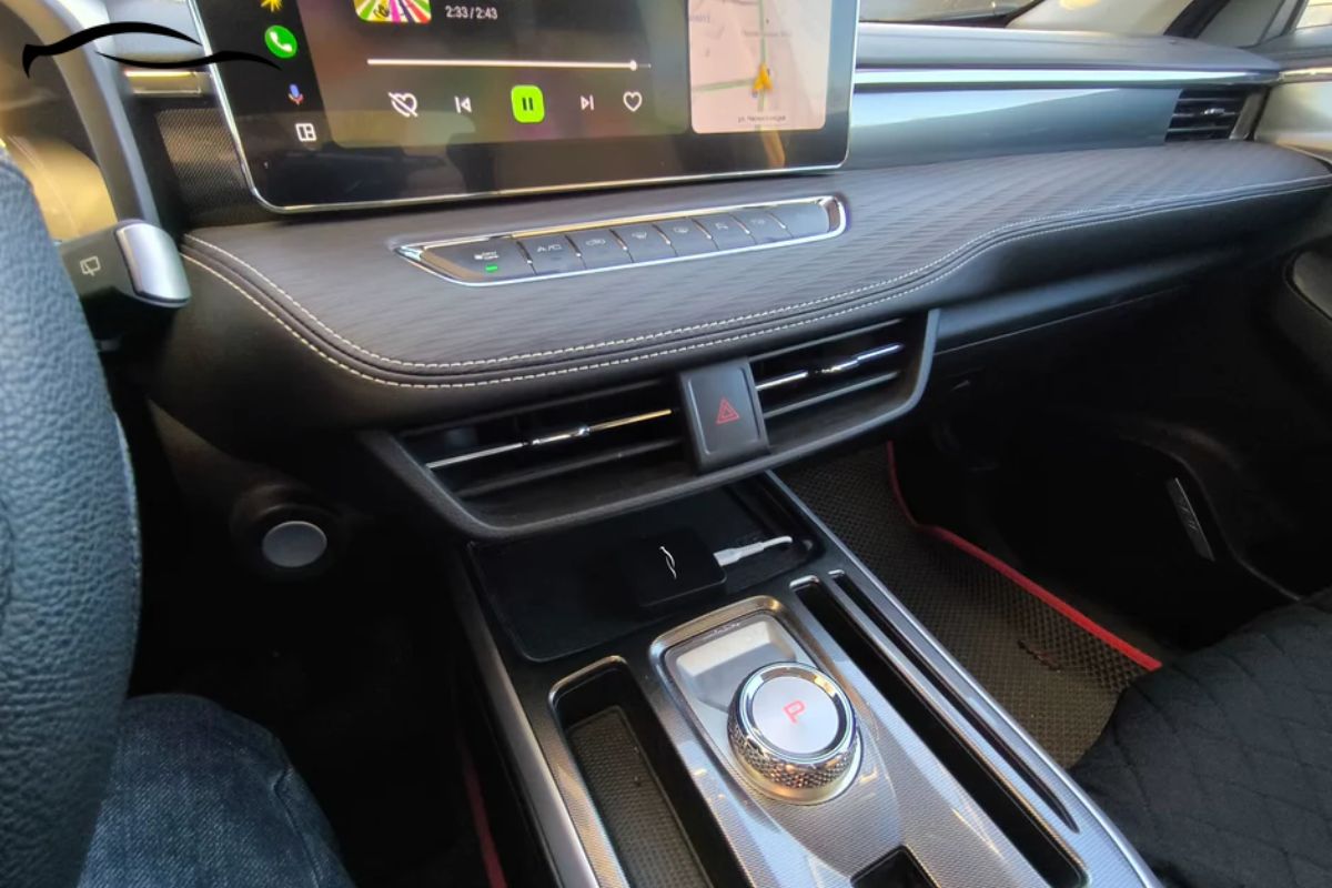 Best Wireless CarPlay Adapter For Truly Hands-Free Driving Experience