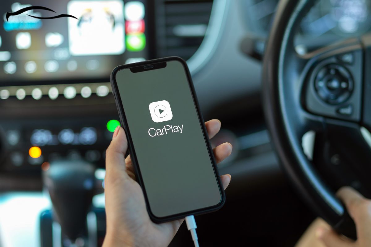 Apple CarPlay vs Android Auto: Our Expert In-Depth Comparison